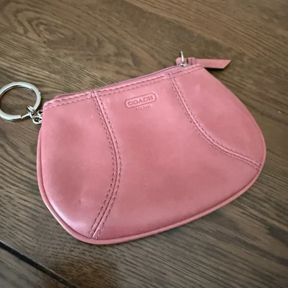 Pink Coach leather pouch and Ivory Coach Kristin woven envelope wallet clutch - Picture 9 of 12